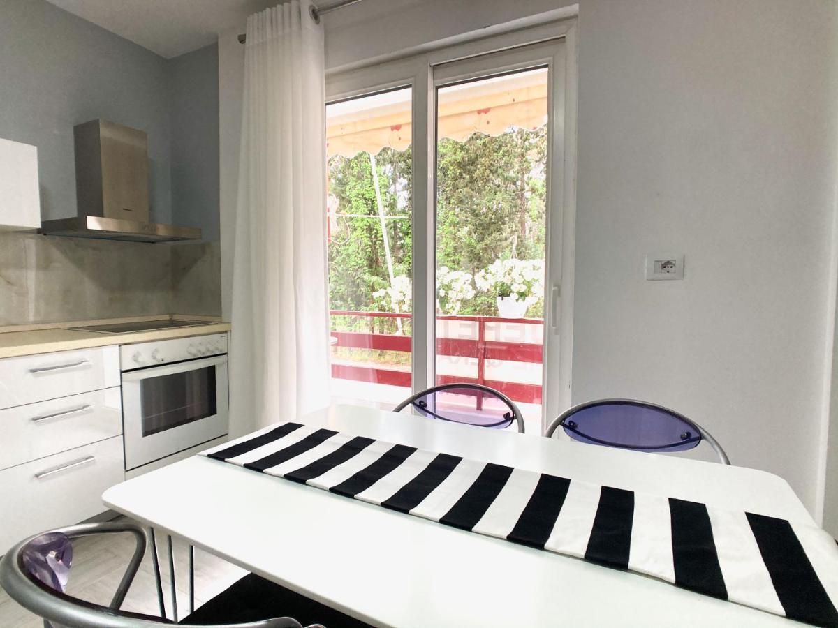 Promo Price September - Home By The Sea 1 Min From The Beach Golem  Exterior foto